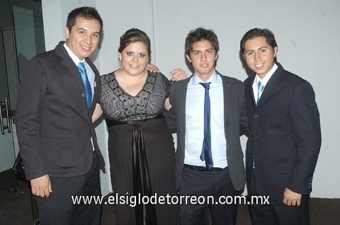 05052011 , Mariana, Jorge y Daniel.