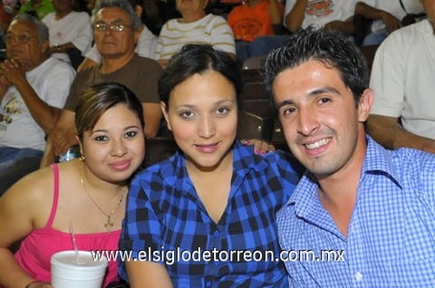 06052011 Azpilcueta, Ana Victoria Bonilla y Daniel Ambriz.