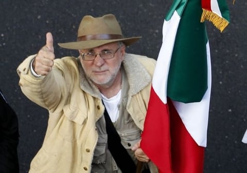 El poeta Javier Sicilia se ha convertido en un símbolo nacional después de que su hijo fuera asesinado por el crimen organizado y él contagiara su rabia y duelo a la sociedad.