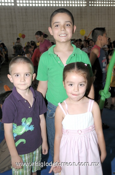 09052011  'Teto' Macario Holguín en su cumpleaños.