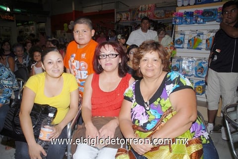 08052011 Muñoz, Pamela Cecilia Rodríguez, Rosalinda Vacio de Rodríguez y Ana Bertha Tapia.