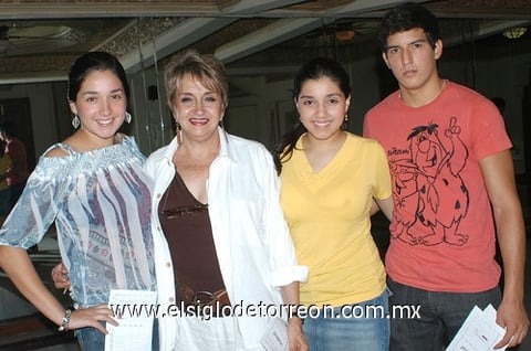 12052011  Núñez, Silvia Weber, Ana Sofía y Jesús Durán.