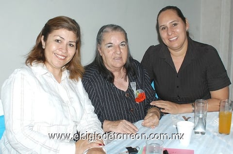 11052011  Name Richo con sus familiares.
