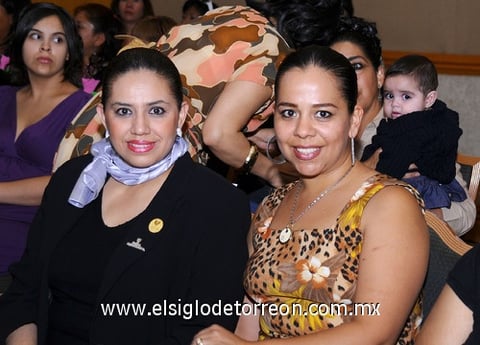 11052011  García e Itzel Rodríguez.