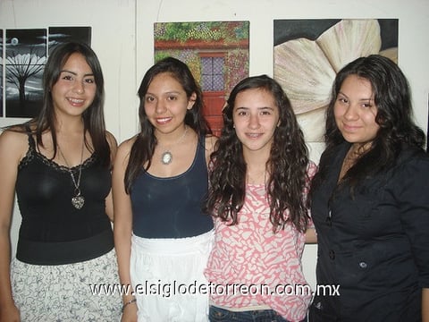 16052011  Marcela, Mariela y Alejandra.
