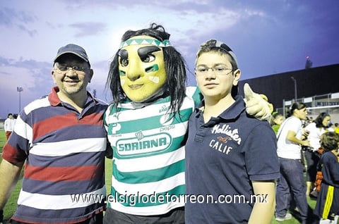 16052011  y Ángel Jr. con el Guerrero.
