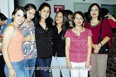 16052011  Karla, Brenda, Ana, Giomara y Zaide.