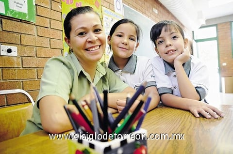 16052011  Ana Claudia Sada y Valeria Cano.
