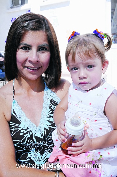 16052011  Rodríguez y Mía Pineda.