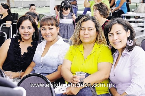 16052011 , Fátima y Yoya.