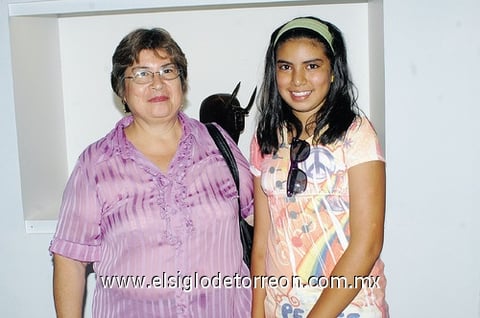 16052011  del Socorro Medina y Andrea Morales.