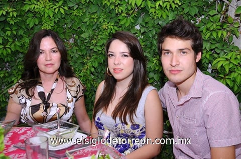 17052011  de Haro, Danae y Gerardo Haro.
