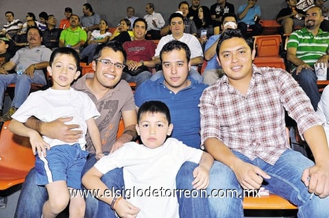 17052011 , Miguel, Sebastián, Óscar y Téllez.