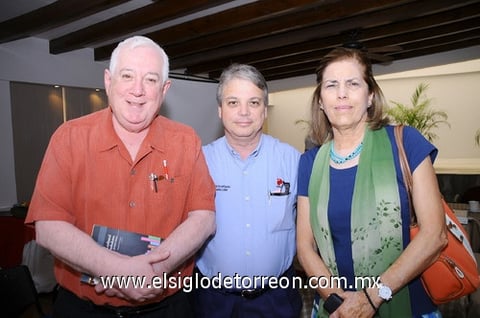 19052011 Iriarte, Carlos González, Javier Iriarte y Antonio Méndez.