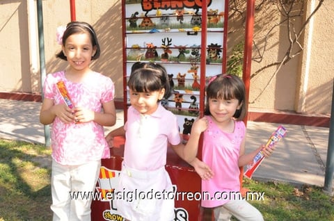 20052011 , Karla y Luciana.