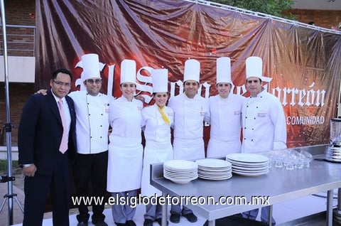 22052011 , Eugenio, Cecy, Paulina, Raúl, Pol y Juan Carlos.