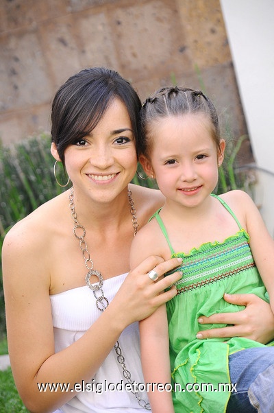 22052011 y Andrea Salgado.