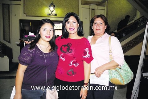 22052011  Betancourt, Ilsy Presa y Elizabeth.