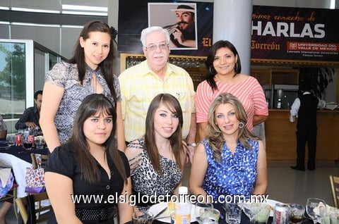 24052011 , Sergio, Laura, Patricia, Mariana y Astrid.