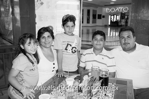 24052011 , Alma, Ángel, Renan y Amado.