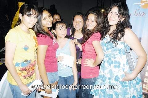 24052011 , Angélica, Valeria, Karina, Liliana y Samanta.