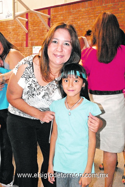25052011  Félix y Romina Cepeda.