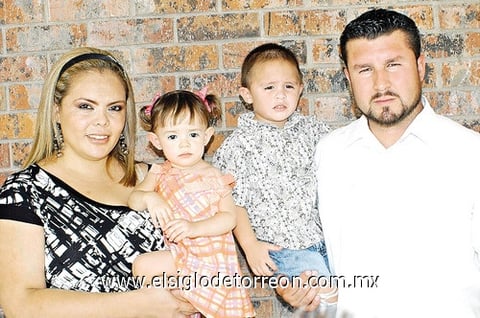 27052011 , Scarlett, Franco y Guillermo.