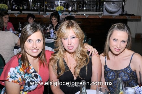 29052011 , Marla y Marcia.
