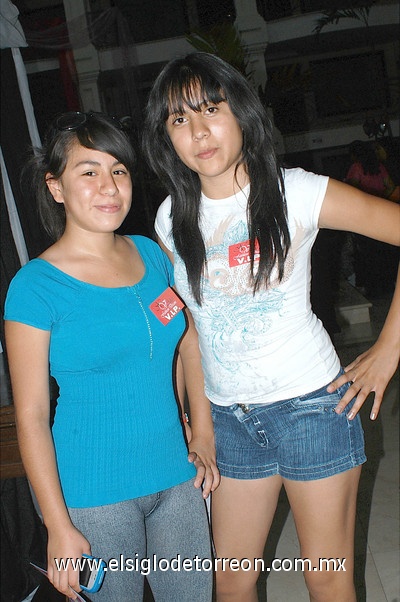 29052011  y Roxana.