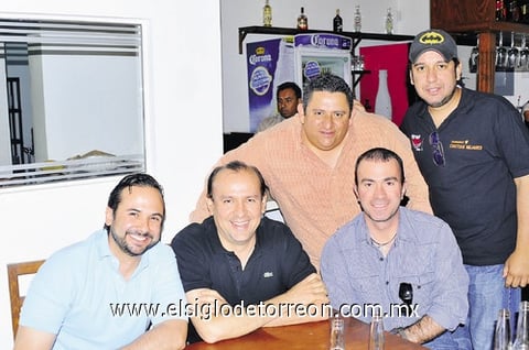31052011  Carmona, Pedro, Tolano González, 'Flippy' Nevárez y Jorge Acosta.