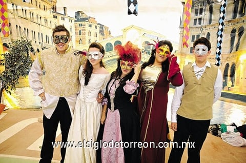 31052011  Valenzuela, Fátima Martínez, Nancy Quiñones, Isabel Valenzuela e Irvin Martínez, representaron a Italia.