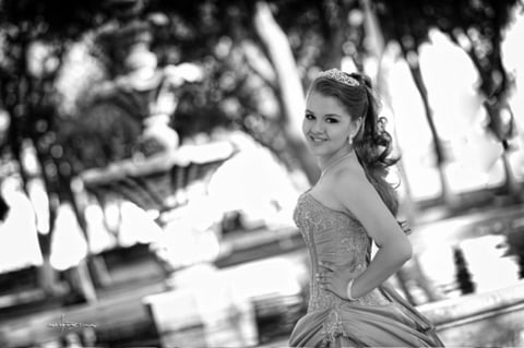 18062011  el día que festejó sus quince años.- Maqueda Fotografía