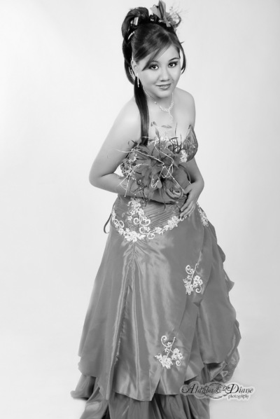 17122011 SRITA. SANDRA  Daniela Aguilar Estala el día de su fiesta de XV años.- Aldaba & Diane Fotografía