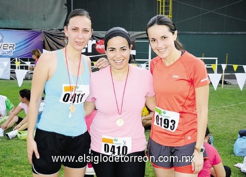 01062011  García, Karla Samaniego y Nora González.
