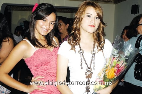 05062011  Nava y Jenifer Woo.