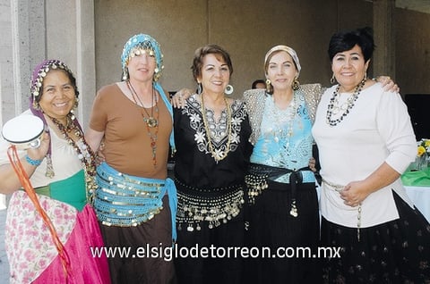 05062011  Lupita, Chaguis, Cristy, Virginia y Yola.