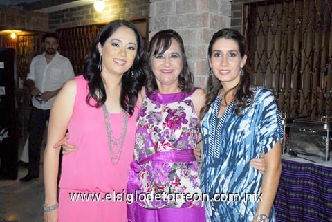 08062011  Marcela y Diana.
