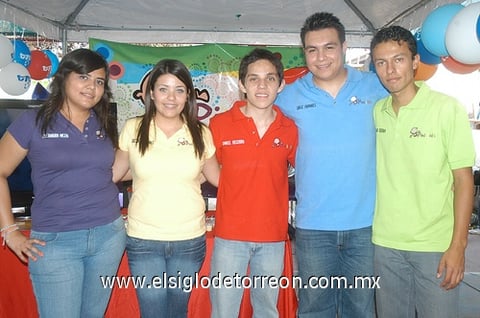 10062011  García, Paty Macías, Belem Vega, Flor Contreras, Adi Castorea, y Anahí Luna.