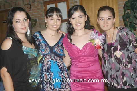 10062011  de la Garza Ponce en su despedida de soltera.
