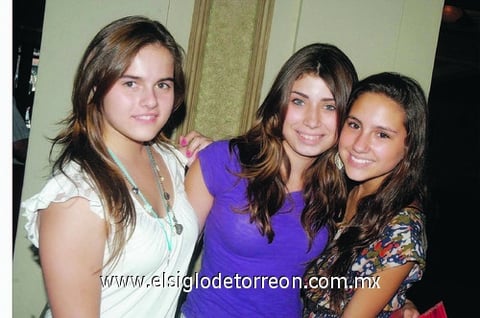 13062011 , Sofía y Dennise.