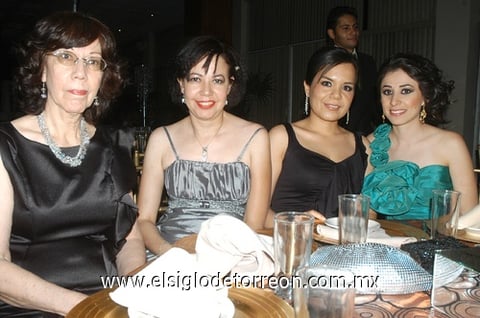 16062011 , Rosario, Abril y Gracia.