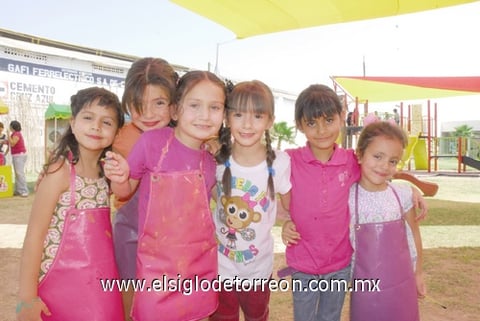 Victoria, Nerea, Daniela, Pamela, Ale y Valeska.