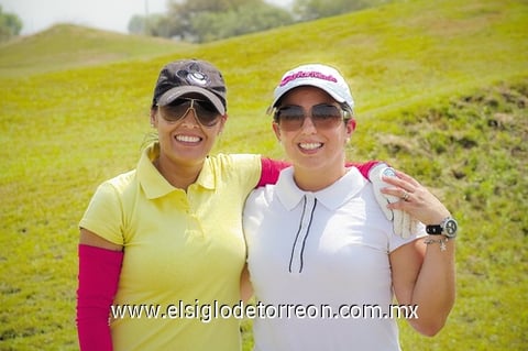 Brenda Aguado y Alma Lily.