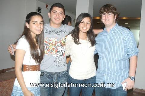 Marcela Vega, José Carlos Handal, Xochitl Vera y Fernando Amarante.