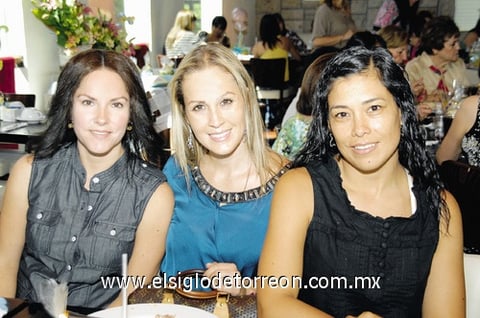 Lucy, Cristy y Yoyis.