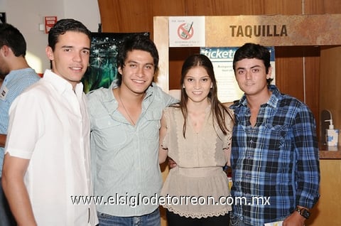 Gerardo, Christian, Valeria y Ricardo.