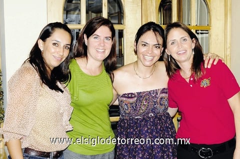 Jazmín, Graciela, Ileana, Mónica y Valeria.