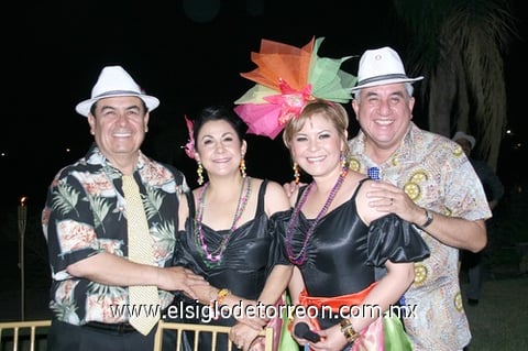 21062011  y Lety Contreras, Laura y Rafael Díaz.