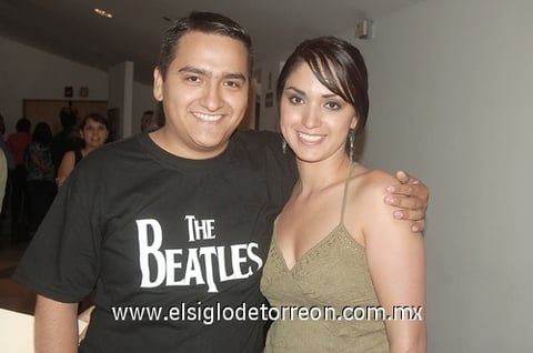22062011  Cháirez y Vicky Pérez.