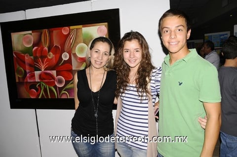 24062011  Carrete, Laura Saucedo y José Carlos Olivas.
